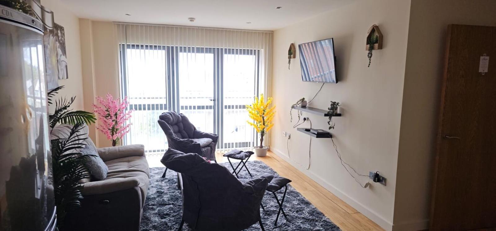 Apartment Spacious 2bdr Flat For 5 In Centre