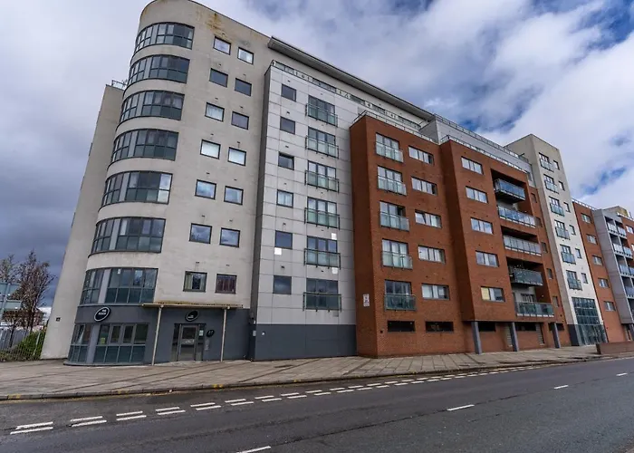 Spacious 2Bdr Flat For 5 In City Centre